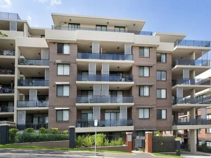 Spacious 1 Bedroom Apartment Near Water at Ryde