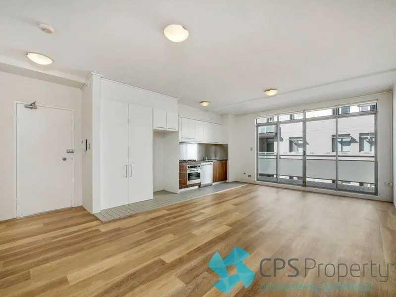 EXECUTIVE URBAN RESIDENCE IN THE HEART OF VIBRANT SURRY HILLS