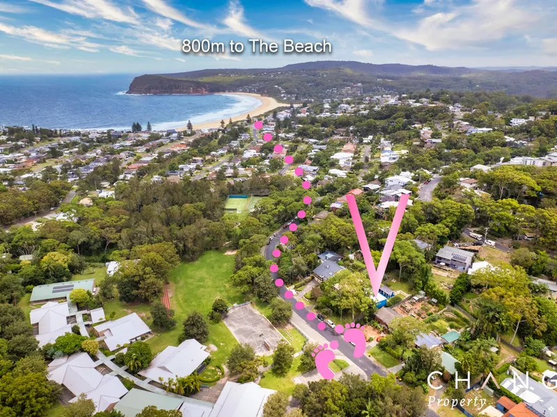 BEACH HOUSE + LARGE STUDIO + EASY WALK TO BEACH!