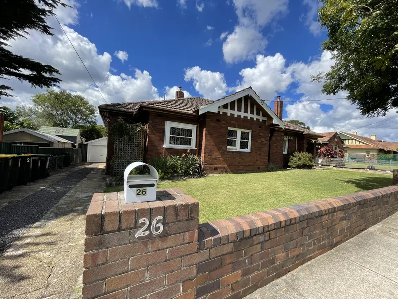 Strathfield station 3bm house for rent