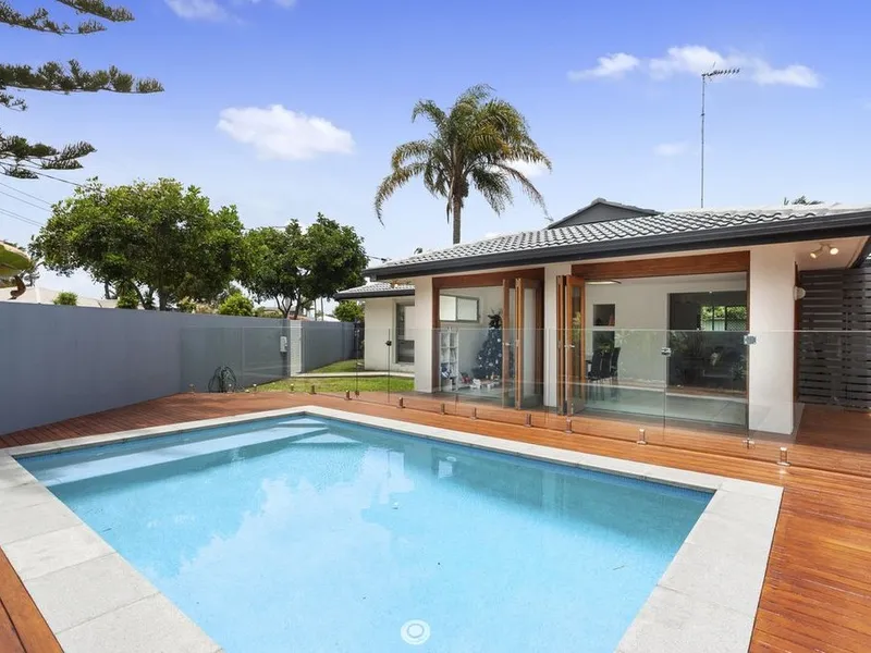 Beautifully Renovated Family Home with a Pool!!
