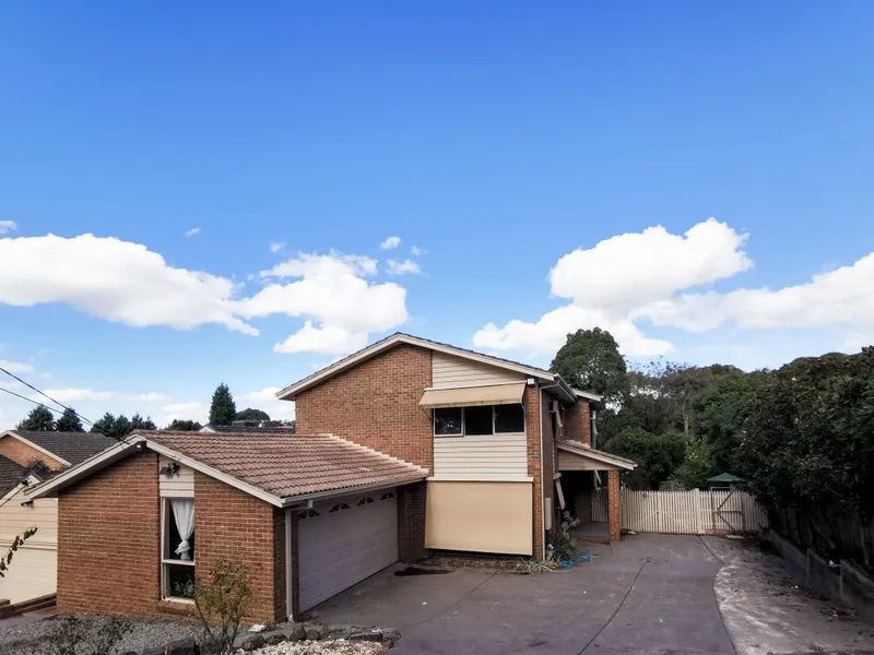 BIG HOME IN PRIME ZONE