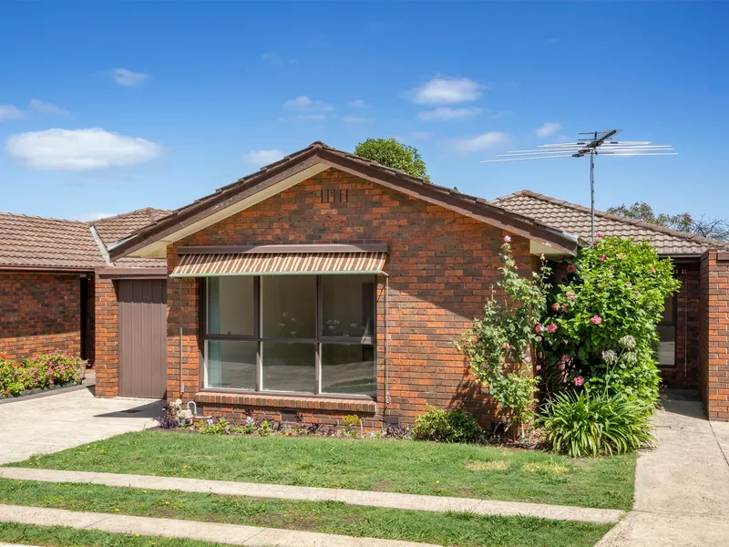 SPACIOUS VILLA IN SOUGHT AFTER LOCATION 