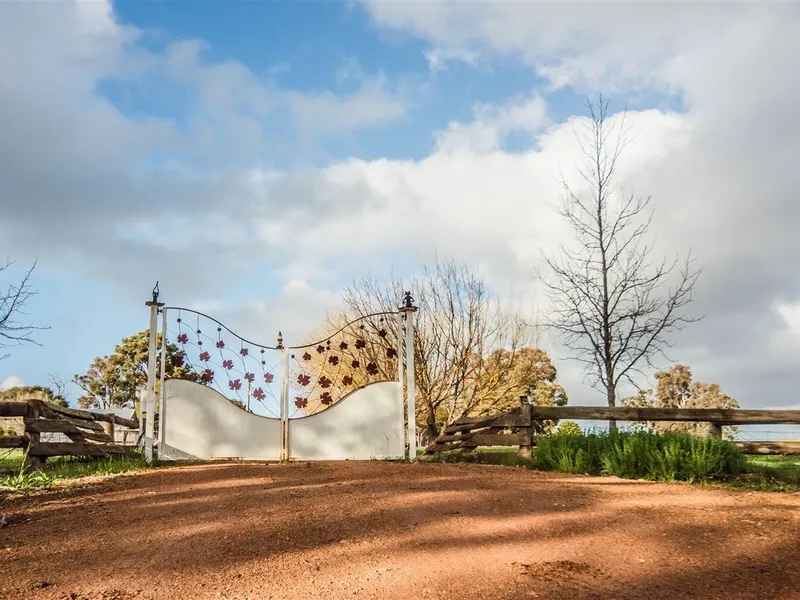 Dream Country Living