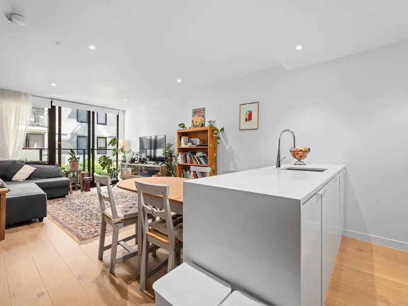 Stunning One Bedroom Apartment 