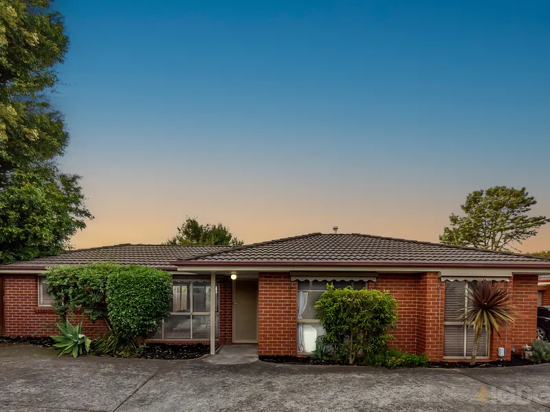 EXTRA SPACE WITH EASY CARE STYLE