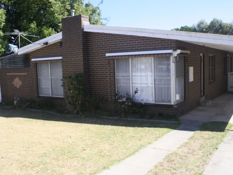 4 BEDROOM BRICK VENEER HOME ON 790 SQUARE M