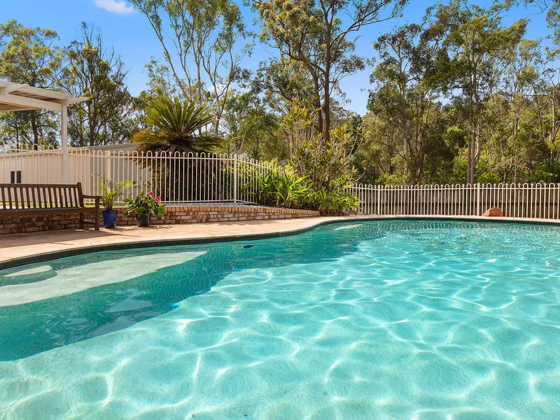 Enjoy the Peace & Serenity on a 1160sqm Block!