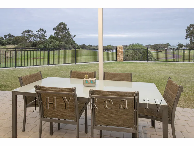 FAIRWAY & LAKE VISTAS