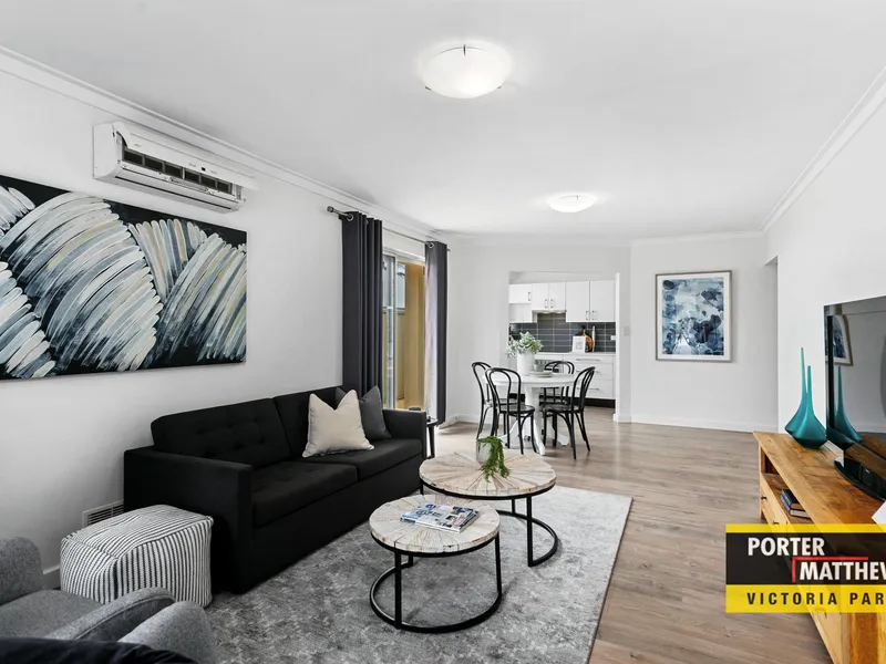 SUMMER SUNDOWNERS AND OUTDOOR LIVING