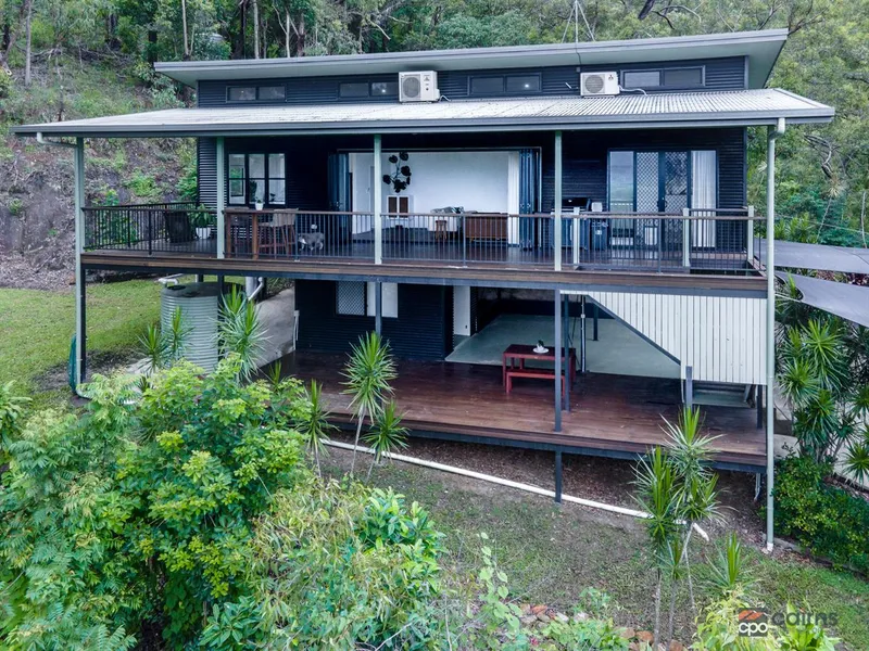 Private Nature Lovers Retreat with Forever Views