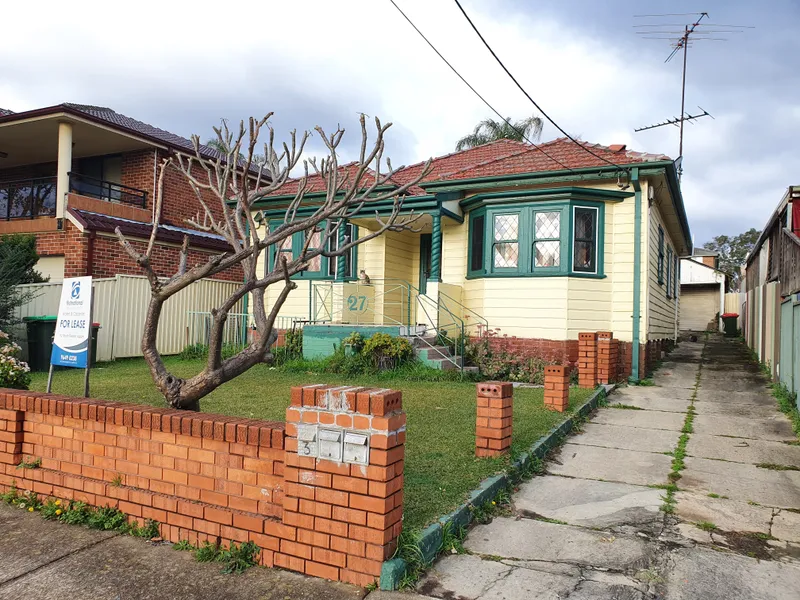 2 Bedroom Half House