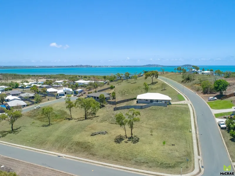 ELEVATED 1103m2 CORNER PARCEL
