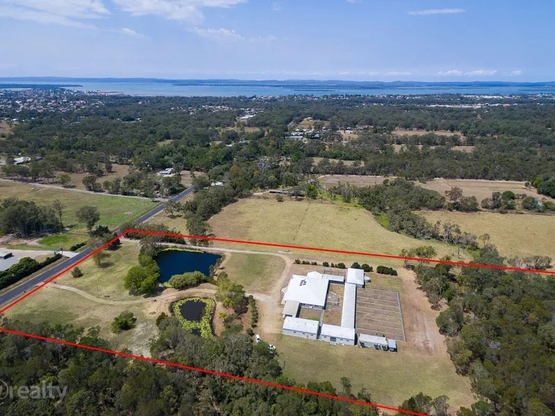 FOR SALE BY NEGOTIATION   LARGE HOME ON 15  ACREAGE WITH  COUNCIL 35 DOG BREEDERS PERMIT
