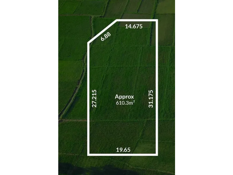 Large Registered land - walk to Northbourne School