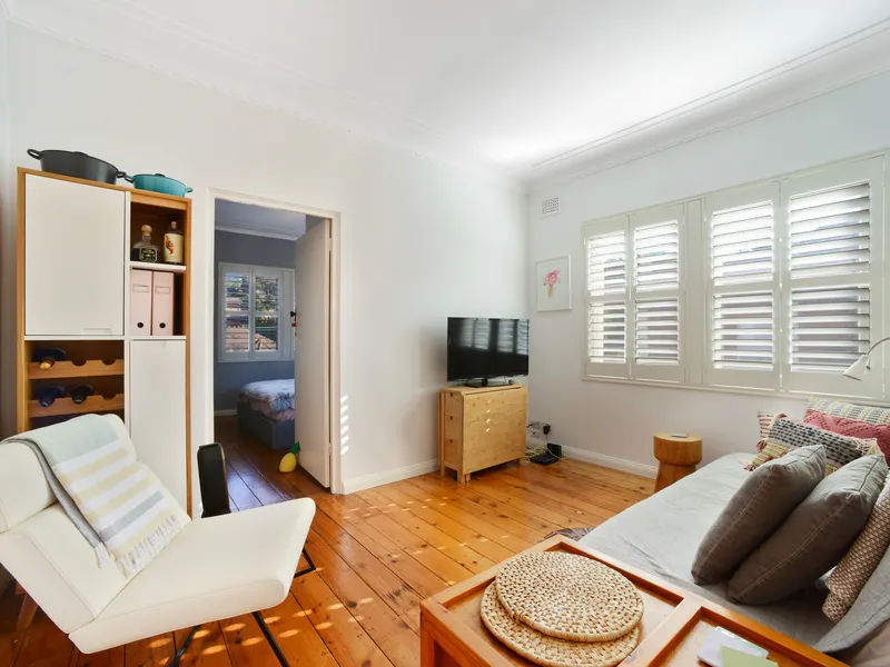Stylish Art Deco Apartment