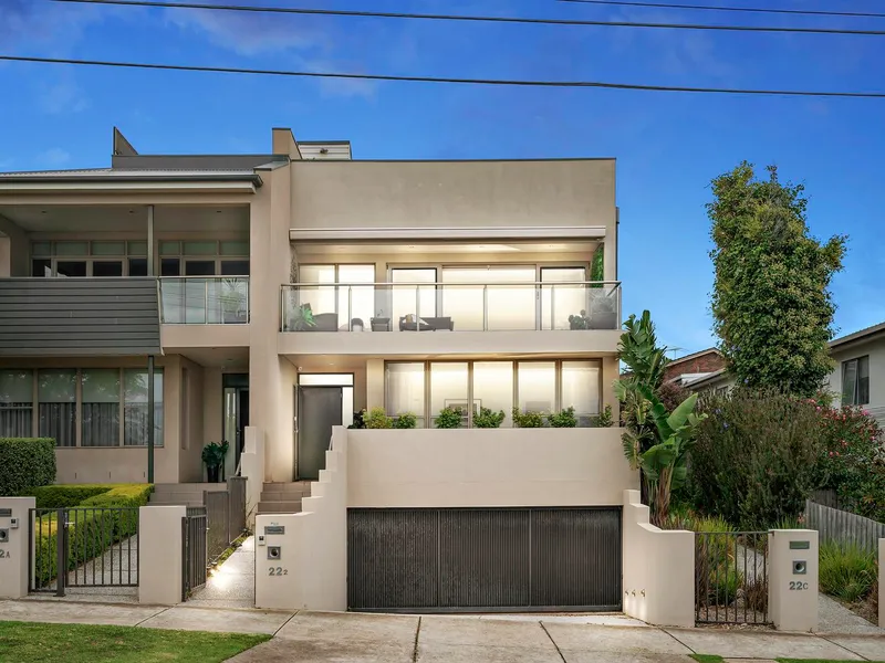 Lift Your Lifestyle to a Superb Statement of Beachside Brilliance  