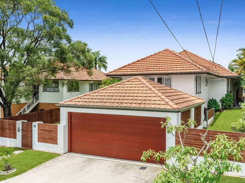 North Facing Family Entertainer