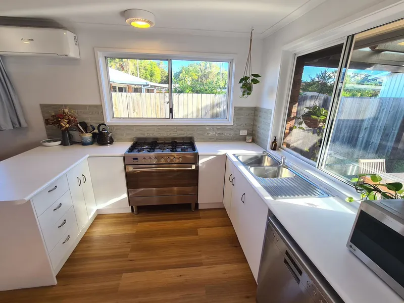 Unit in quiet position close to Beach