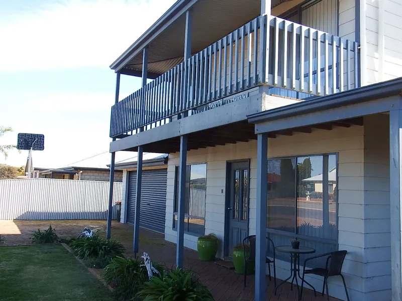 Looking For An Investment? Beach House? Or As A Lovely Large Family Home? 