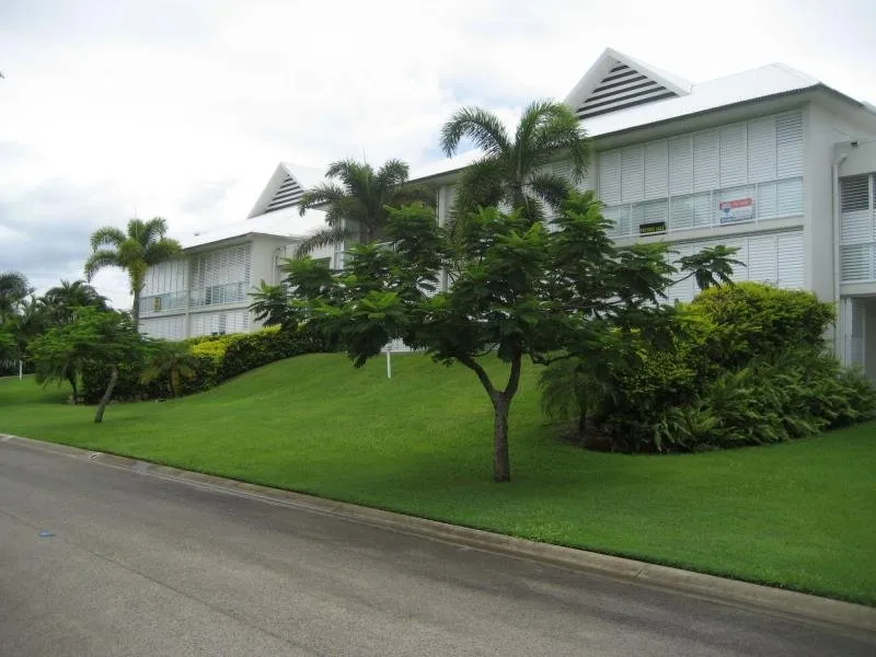 Luxury one bedroom fully furnished apartment on ground floor