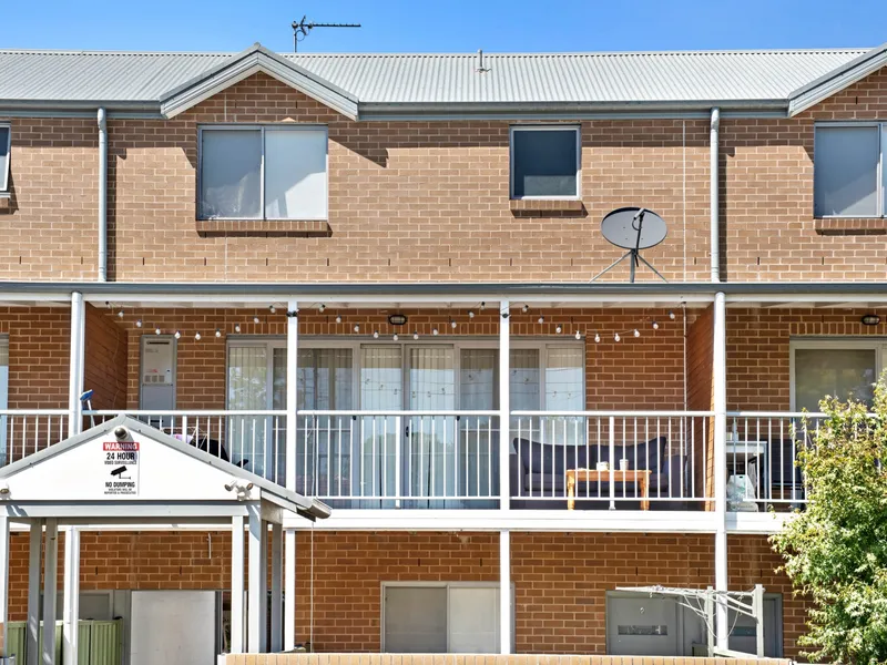 Spacious Townhouse in a Convenient Location