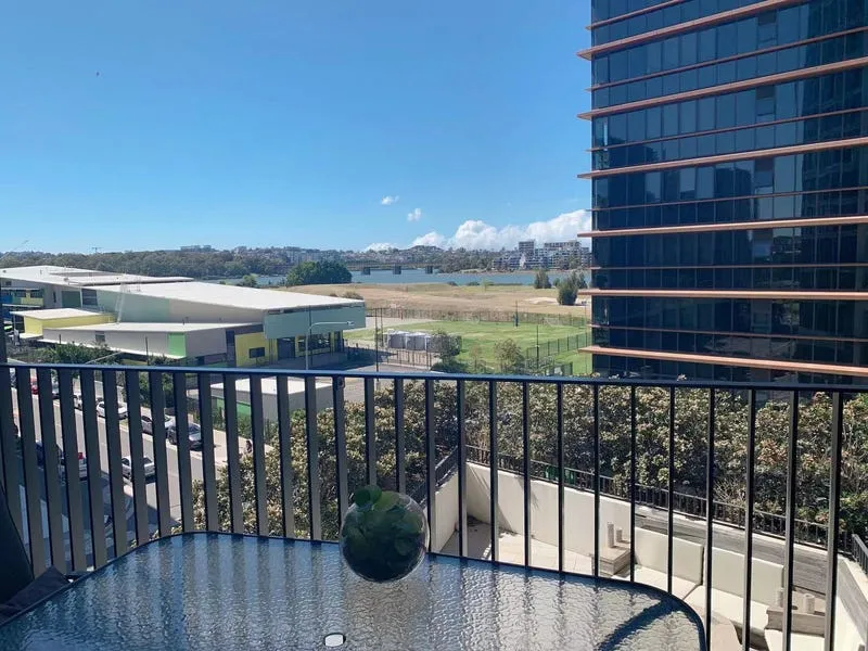 Spacious two bedroom apartment close to all amenities