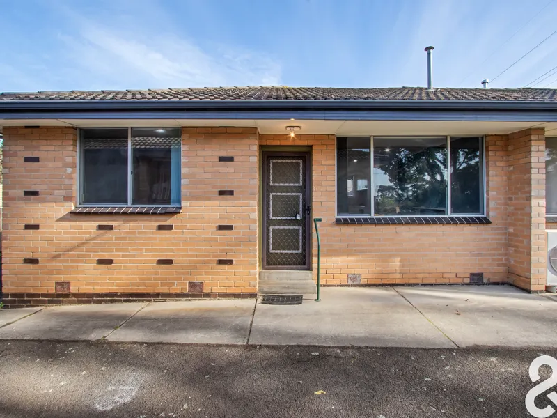 Fully Renovated 2-Bedroom Unit! Downsizers Or Investors!!