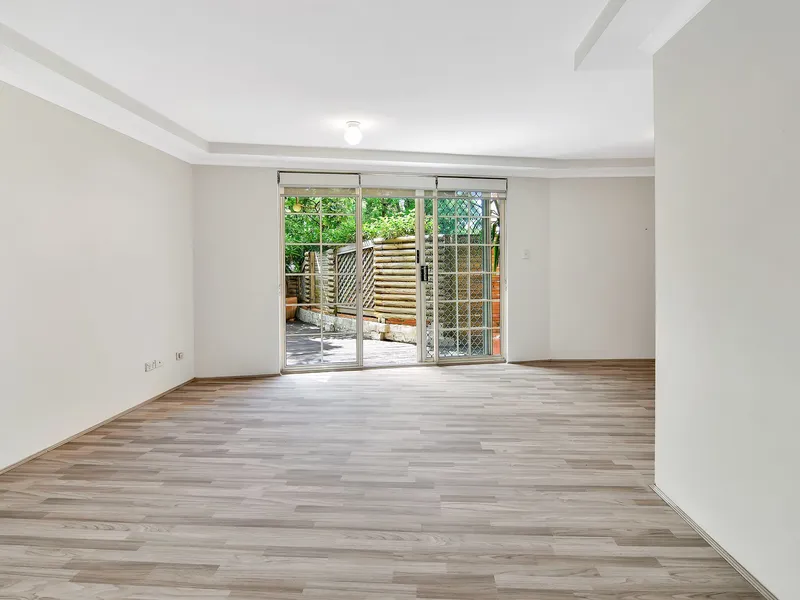 Refreshing Courtyard Apartment 