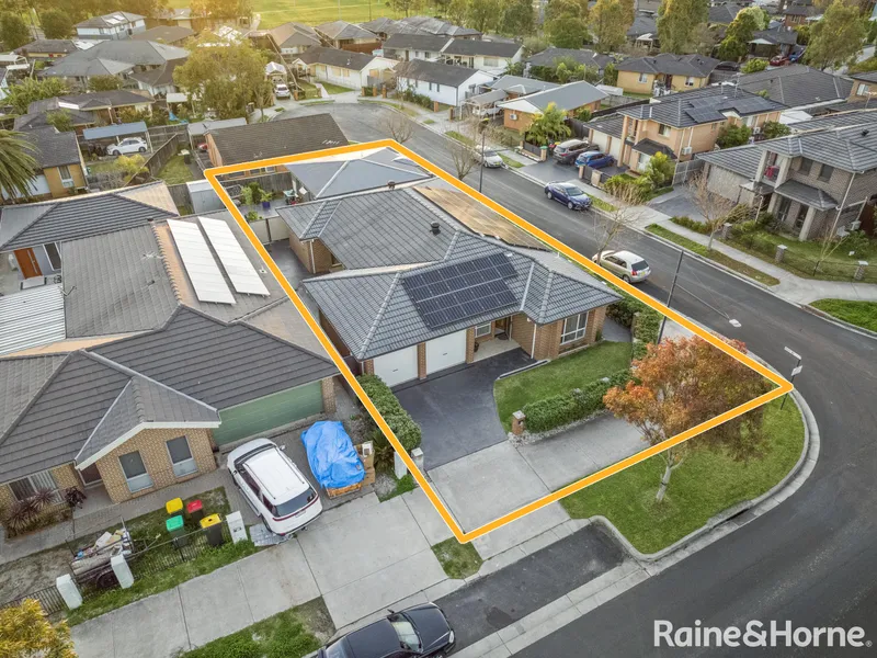 House and Granny Flat In The Heart of Minto!