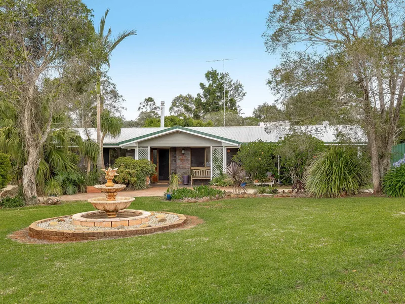 EXCEPTIONAL LOCATION AND DUAL LIVING OPPORTUNITY