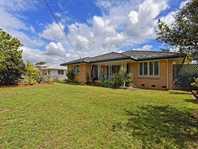 Rock Solid Brick Queenslander.