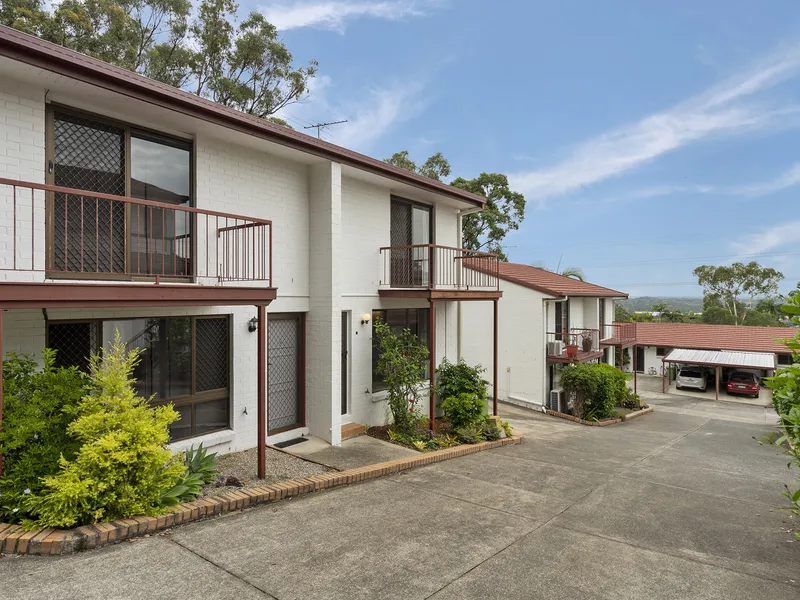 Rare 3 Bedroom Townhouse in Whitecliffe Complex