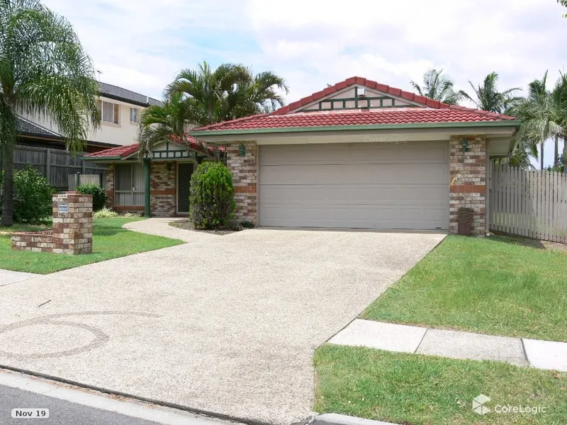 Beautiful family home in the heart of Parkinson!