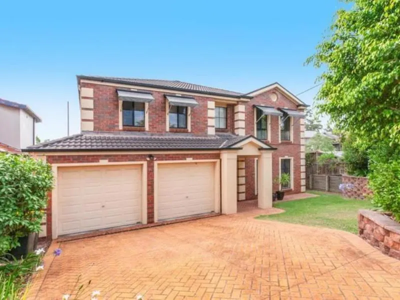 Executive Family Home - Great Location