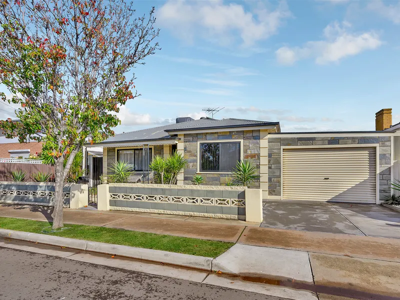 A 1950s comeback with style, convenience & the seaside on tap. 