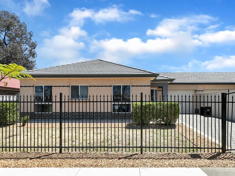 LOCATION, LOCATION , LOCATION  3 BEDROOM FAMILY HOME 