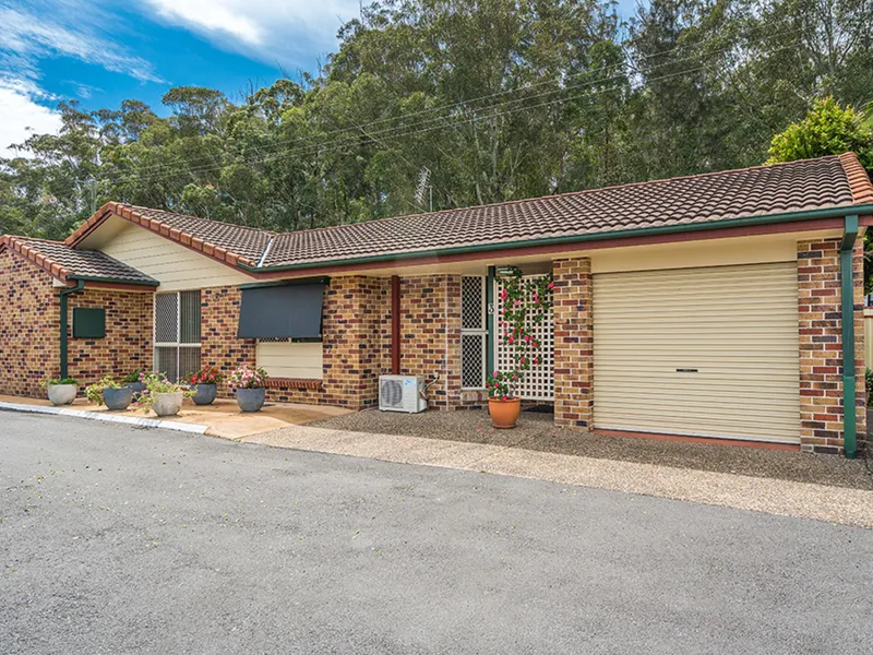 Beautifully Maintained Unit