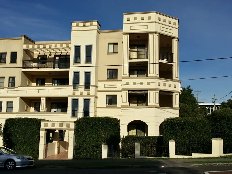 1 BEDROOM UNIT. CLOSE TO STATION.