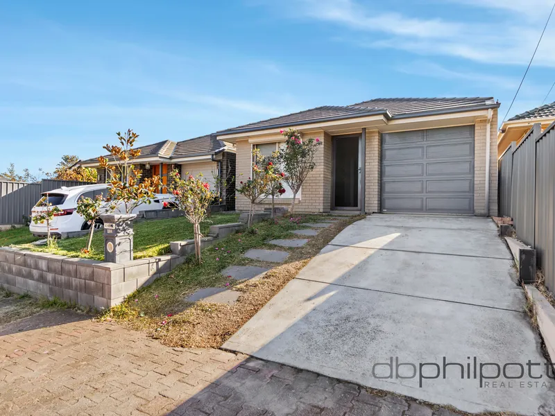 Modern Family Home With 4 Bedrooms + Study!