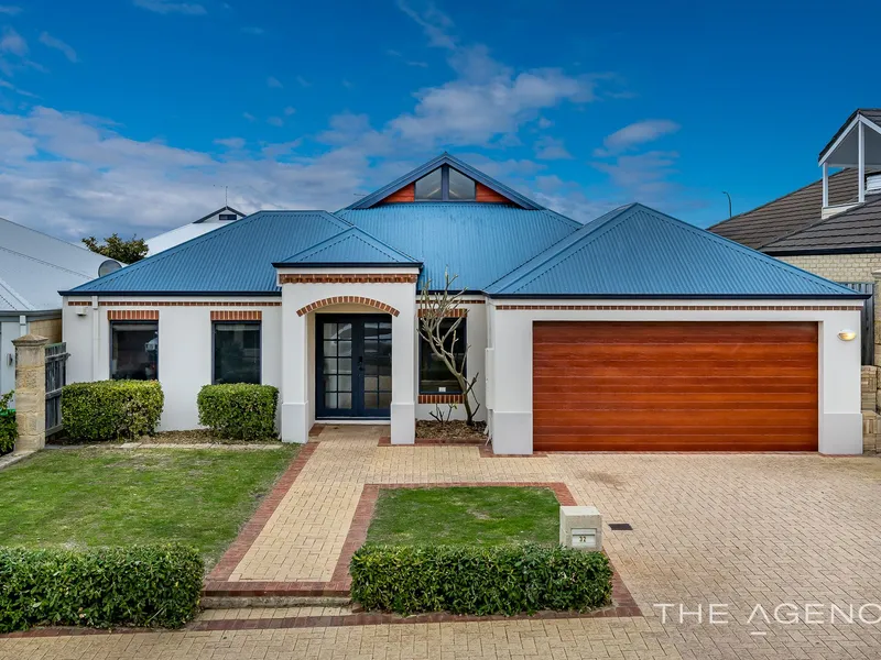 Perfect Coastal Family Living in Quinns Beach Estate