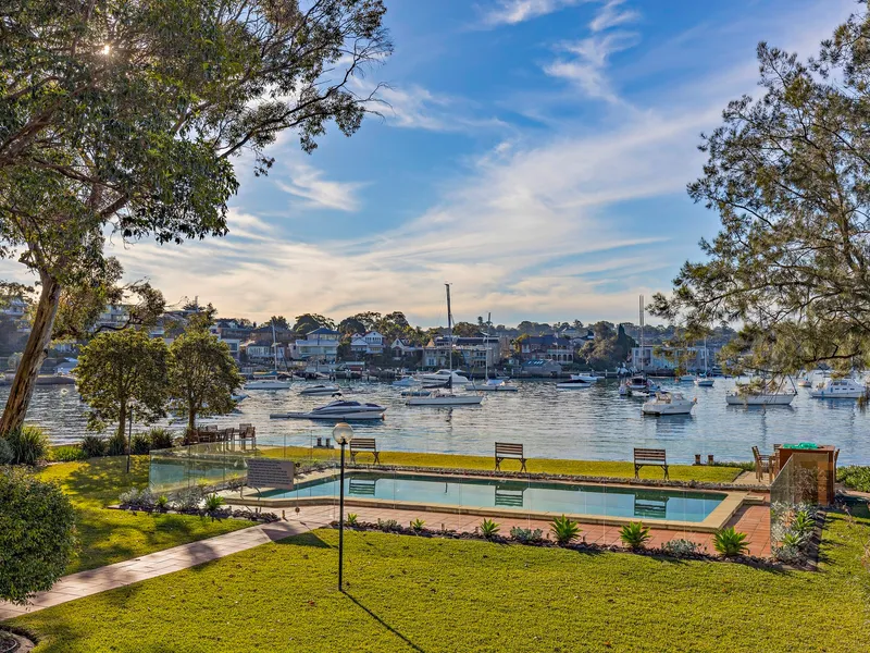 East Drummoyne apartment with tranquil water view's!