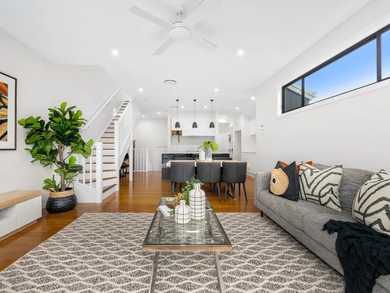 Spacious & Newly Built Inner-City Townhouse