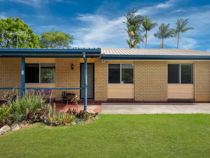 Beautiful Lowset home on a Decent Sized Block!!!