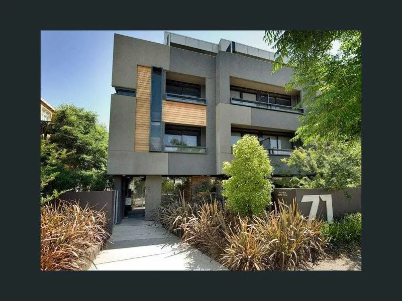 Fantastic Fully Furnished Studio with a Carpark