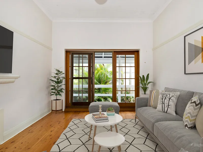 Spacious Garden Courtyard Apartment
