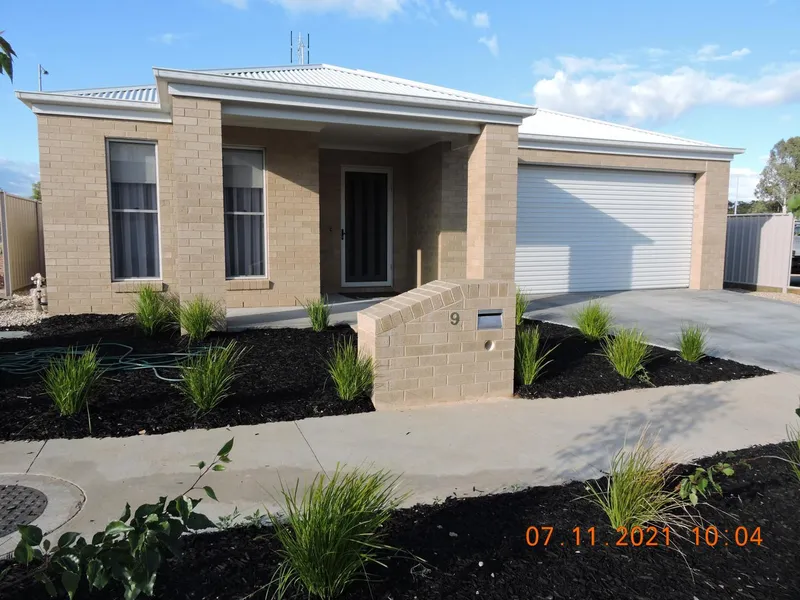 New 4 Bedroom Home in White Hills