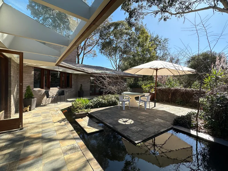 Architect designed house and expansive multi-use workspace