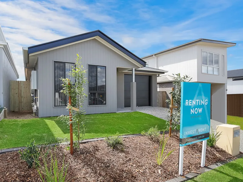 WHEN LOCATION IS KEY- 2 LIVING AREAS