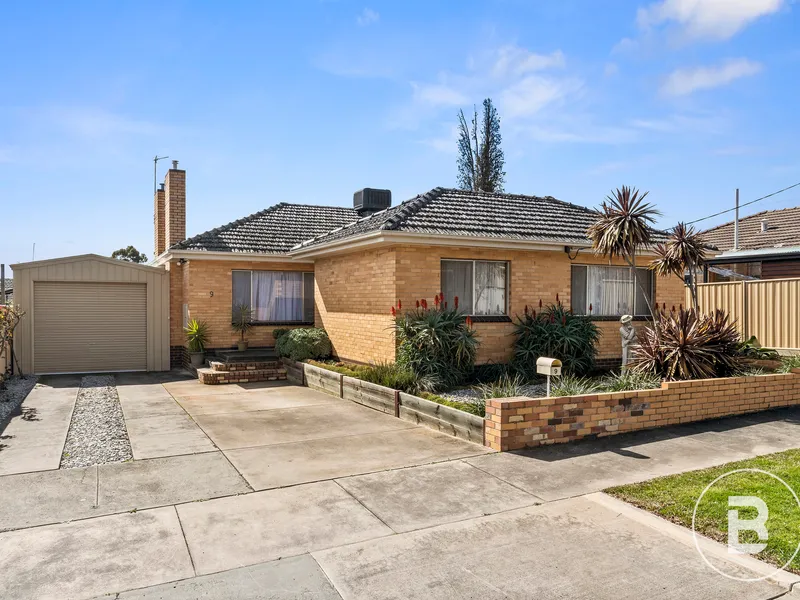 DELIGHTFUL HOME IN EXCELLENT LOCATION